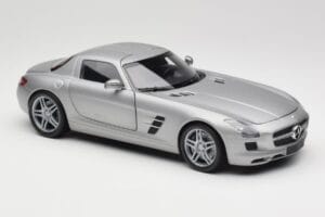 Mercedes AMG SLS C197 Grey Metallic Minichamps 1:18 100039025 Metall - pilt 6/8