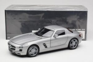 Mercedes AMG SLS C197 Grey Metallic Minichamps 1:18 100039025 Metall - pilt 8/8