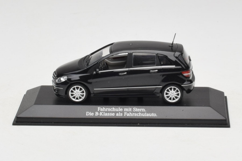 Mercedes B-Class W245 Autokool Must Minichamps 1:43 MB005 Metall