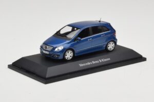 Mercedes B-Class W245 Lotus Blue Metallic Minichamps 1:43 B66962407 Metall - pilt 2/4