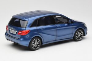 Mercedes B-Class W246 Lotus Sinine Metallik Norev 1:18 B66961410 Metall - pilt 3/8