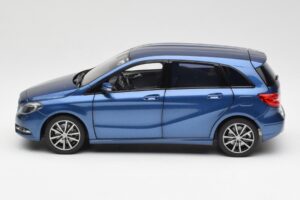 Mercedes B-Class W246 Lotus Sinine Metallik Norev 1:18 B66961410 Metall - pilt 4/8