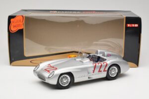 Mercedes 300 SLR W196S #722 S. Moss / D. Jenkinson Mille Miglia Winner 1955 Maisto 1:18 536887 Metall - pilt 8/8