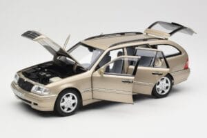 Mercedes C-Class T-Model W202 Smoke Silver Norev 1:18 183388 Metall - pilt 2/8