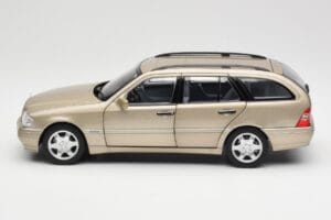 Mercedes C-Class T-Model W202 Smoke Silver Norev 1:18 183388 Metall - pilt 5/8