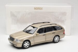 Mercedes C-Class T-Model W202 Smoke Silver Norev 1:18 183388 Metall - pilt 8/8