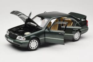 Mercedes C-Class W202 Malachite Green Norev 1:18 183372 Metall - pilt 2/8