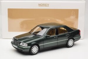 Mercedes C-Class W202 Malachite Green Norev 1:18 183372 Metall - pilt 8/8