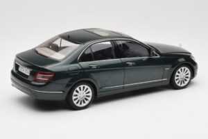Mercedes C-Class W204 Avantgarde Tumheroheline AUTOart 1:18 B66962366 Metall - pilt 2/8