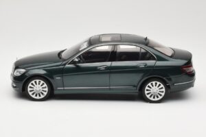 Mercedes C-Class W204 Avantgarde Tumheroheline AUTOart 1:18 B66962366 Metall - pilt 4/8