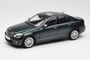 Mercedes C-Class W204 Avantgarde Tumheroheline AUTOart 1:18 B66962366 Metall