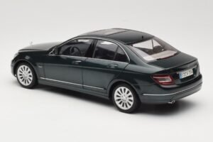 Mercedes C-Class W204 Avantgarde Tumheroheline AUTOart 1:18 B66962366 Metall - pilt 7/8
