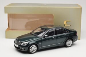 Mercedes C-Class W204 Avantgarde Tumheroheline AUTOart 1:18 B66962366 Metall - pilt 8/8