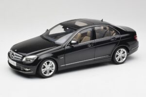 Mercedes C-Class W204 Avantgarde Obsidian Must AUTOart 1:18 76264-R1 Metall