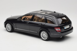 Mercedes C-Class W204 Estate Obsidian Black AUTOart 1:18 B66962349 Metall - pilt 7/8