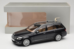 Mercedes C-Class W204 Estate Obsidian Black AUTOart 1:18 B66962349 Metall - pilt 8/8