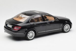Mercedes C-Class W204 Obsidian Must AUTOart 1:18 B66962365 Metall - pilt 3/8