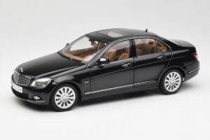 Mercedes C-Class W204 Obsidian Must AUTOart 1:18 B66962365 Metall