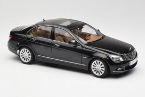Mercedes C-Class W204 Obsidian Must AUTOart 1:18 B66962365 Metall - pilt 6/8