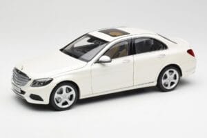 Mercedes C-Class W205 Diamond Valge Metallik Norev 1:18 B66960256 Metall