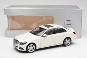 Mercedes C-Class W205 Diamond Valge Metallik Norev 1:18 B66960256 Metall - pilt 8/8