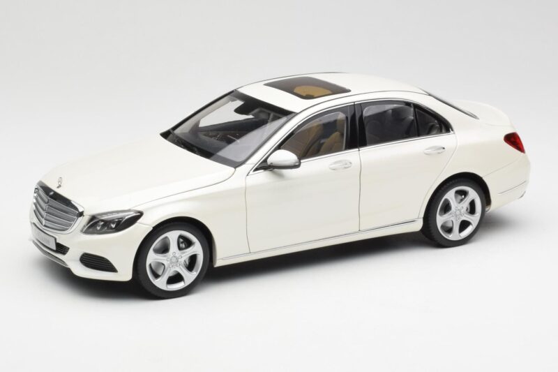 Mercedes C-Class W205 Diamond Valge Metallik Norev 1:18 B66960256 Metall