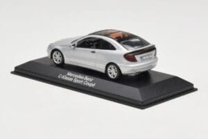 Mercedes C-Class W203 Sport Coupe Hõbedane Minichamps 1:43 B66961916 Metall - pilt 3/4