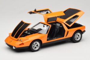 Mercedes C111 II White Autumn Metallic Norev 1:18 183050 Metall - pilt 2/10