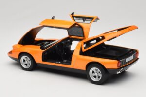 Mercedes C111 II White Autumn Metallic Norev 1:18 183050 Metall - pilt 5/10