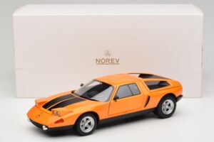 Mercedes C111 II White Autumn Metallic Norev 1:18 183050 Metall - pilt 10/10