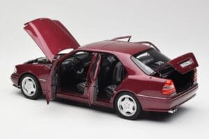 Mercedes AMG C36 W202 Almandine Punane Norev 1:18 B66040706 Metall - pilt 5/8