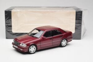 Mercedes AMG C36 W202 Almandine Punane Norev 1:18 B66040706 Metall - pilt 8/8