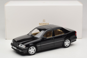 Mercedes C36 AMG W202 Obsidian Black Metallic Norev 1:18 183381 Metall - pilt 8/8