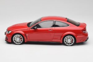Mercedes AMG C63 W204 Punane 2nd Choice GT Spirit 1:18 GT065-D1 Vaik - pilt 3/6