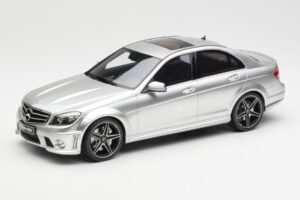Mercedes C63 AMG W204 Hõbedane GT Spirit 1:18 GT462 Vaik