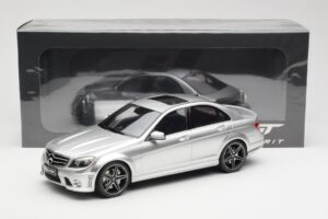 Mercedes C63 AMG W204 Hõbedane GT Spirit 1:18 GT462 Vaik - pilt 6/6