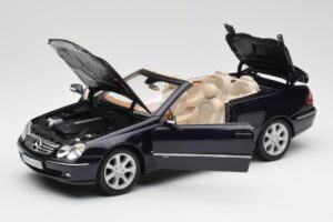 Mercedes CLK 500 W209 Kabriolett Tumesinine Metallik Kyosho 1:18 B66962174 Metall - pilt 2/9