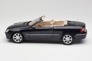 Mercedes CLK 500 W209 Kabriolett Tumesinine Metallik Kyosho 1:18 B66962174 Metall - pilt 5/9