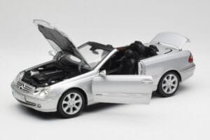 Mercedes CLK 500 Kabriolett Elegance A209 Hõbe Kyosho 1:18 B66962172 Metall - pilt 2/8