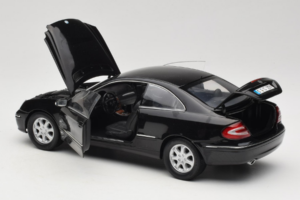 Mercedes CLK C209 Black Metallic Kyosho 1:18 B66962149 Metall - pilt 5/8