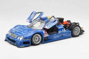 Mercedes CLK GTR #12 Original Teile FIA GT 1999 Maisto 1:18 56036 Metall - pilt 2/7