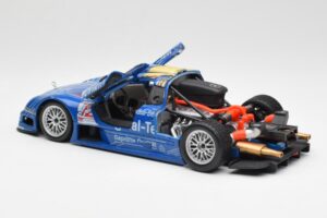 Mercedes CLK GTR #12 Original Teile FIA GT 1999 Maisto 1:18 56036 Metall - pilt 4/7