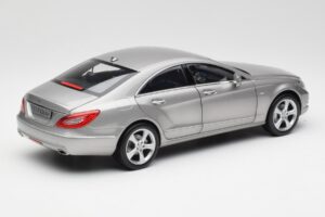 Mercedes CLS C218 Designo Alubeam Titanium Norev 1:18 B66961298 Metall - pilt 3/8