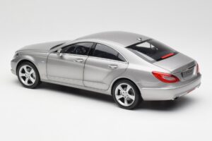 Mercedes CLS C218 Designo Alubeam Titanium Norev 1:18 B66961298 Metall - pilt 7/8