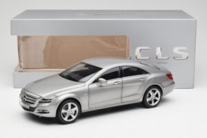 Mercedes CLS C218 Designo Alubeam Titanium Norev 1:18 B66961298 Metall - pilt 8/8