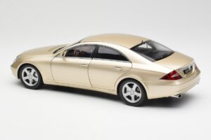 Mercedes CLS C219 Hele Beež Kuld Kyosho 1:18 08401LBE Metall - pilt 7/8