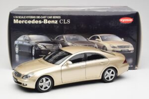 Mercedes CLS C219 Hele Beež Kuld Kyosho 1:18 08401LBE Metall - pilt 8/8