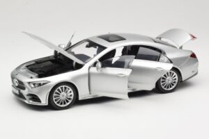 Mercedes CLS C257 Hõbedane Norev 1:18 183489 Metall - pilt 2/8