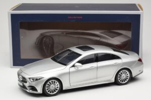 Mercedes CLS C257 Hõbedane Norev 1:18 183489 Metall - pilt 8/8