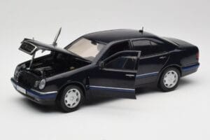Mercedes E-Class W210 E320 Must Sun Star 1:18 1151 Metall - pilt 2/8